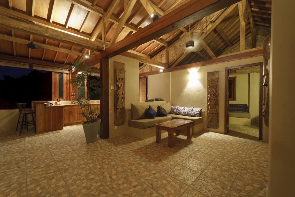 Bruce'S Hideout Hotel Bumbang Exterior photo