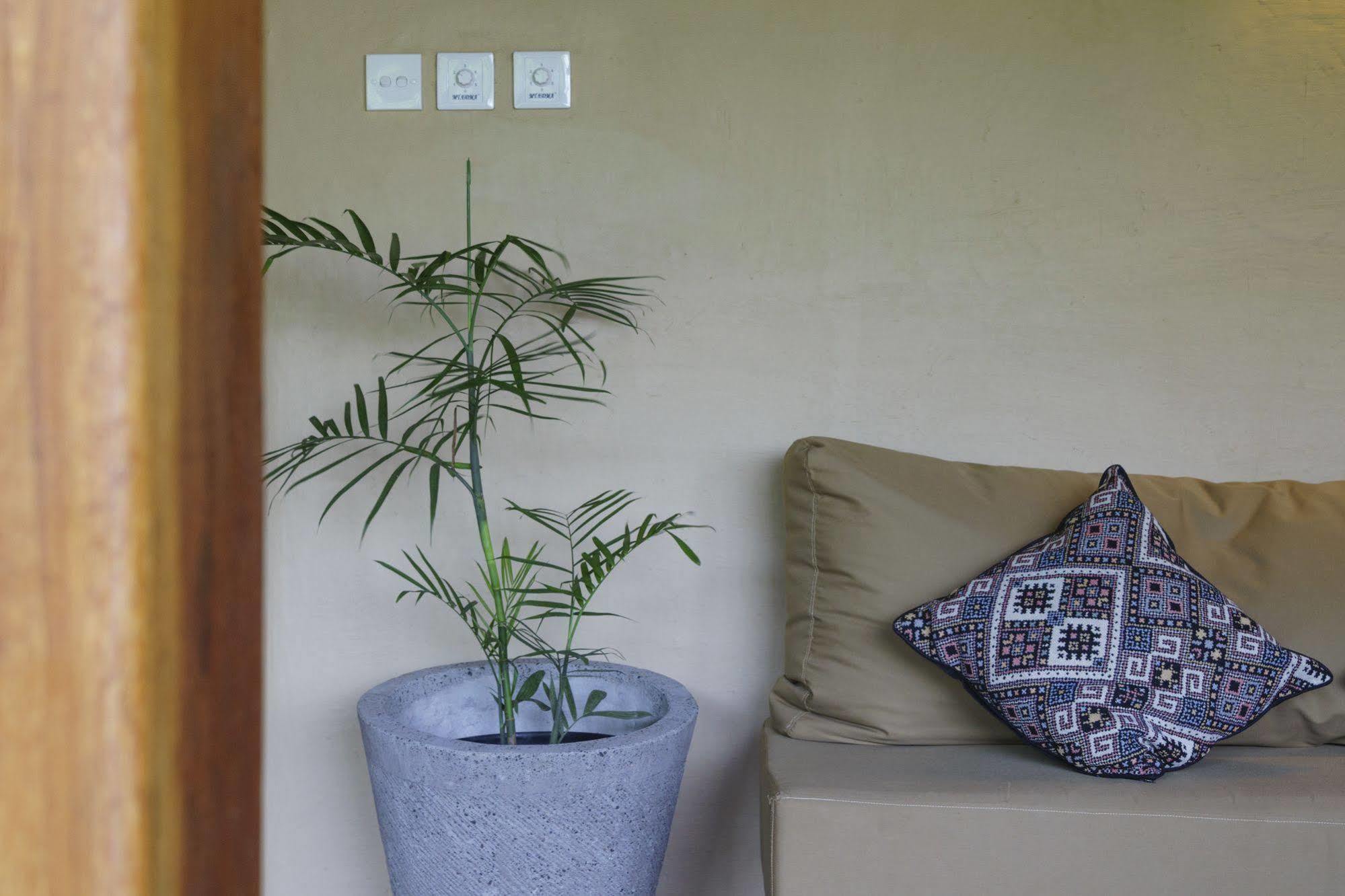 Bruce'S Hideout Hotel Bumbang Exterior photo
